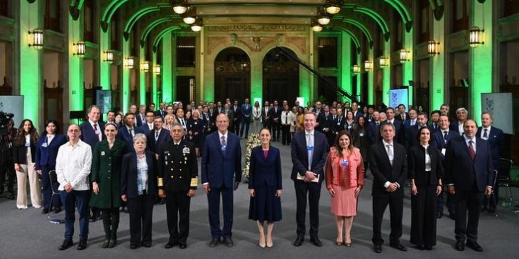 Sheinbaum presenta el Plan México ante empresarios del Foro Económico Mundial