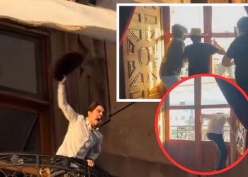 “¡Carlos no murió, el gobierno lo mató!”: Ciudadanos de Michoacán irrumpen en el Palacio de Gobierno de Morelia durante protesta por el asesinato del alcalde Carlos Manzo.