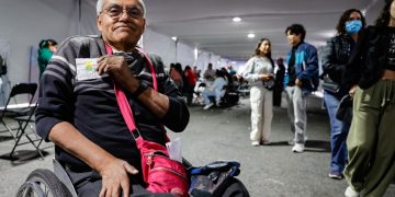 Participa ISSSTE en Megacentro de Vacunación del Estadio Olímpico Universitario