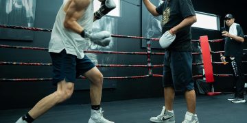 El “Diamante mexicano” Julio Porras en su debut internacional, el sábado en Riyadh, Arabia Saudita.