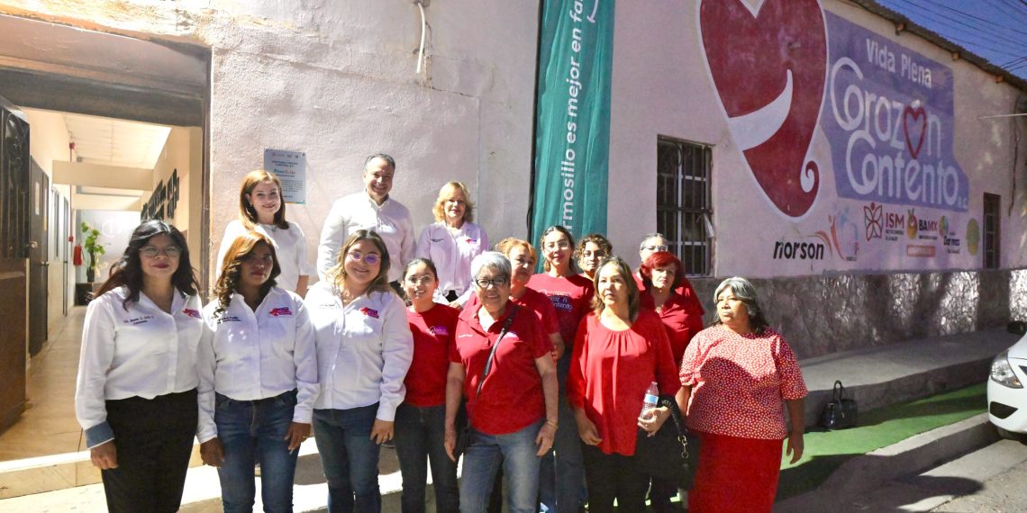 Apoya Toño Astiazarán con Peso Solar a comedor comunitario Vida Plena Corazón Contento, A.C.