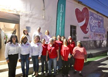 Apoya Toño Astiazarán con Peso Solar a comedor comunitario Vida Plena Corazón Contento, A.C.