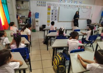 Fortalece Ayuntamiento de Hermosillo cultura de cuidado de animales de compañía en estudiantes