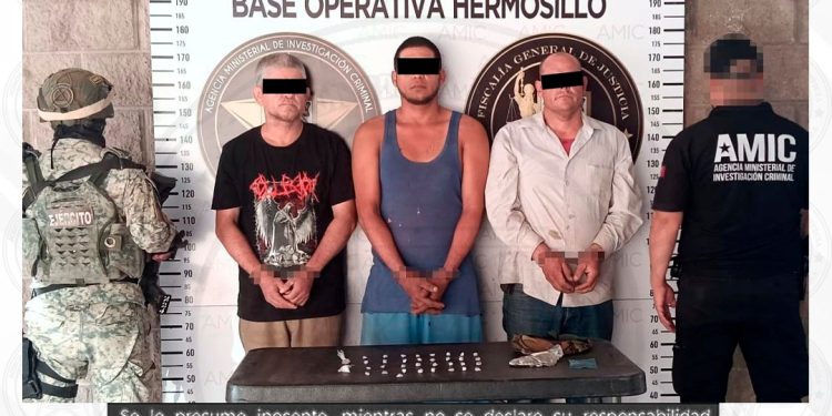 Resulta positivo cateo en Hermosillo; tres personas detenidas y droga asegurada