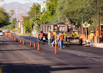Refuerza Ayuntamiento mantenimiento en vialidades de alto flujo en distintos puntos de Hermosillo