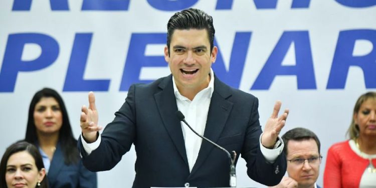 PAN ‘desafía’ a Morena y propone que ‘gobers’ vayan a revocación de mandato en 2027: ‘Es la condición’