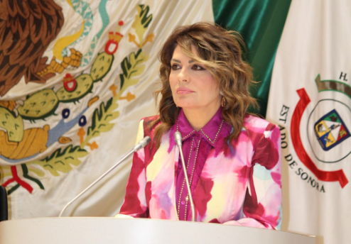 Busca Alejandra López Noriega potenciar el crecimiento de microempresas juveniles