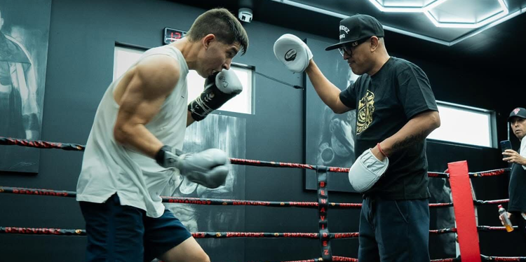 El “Diamante mexicano” Julio Porras en su debut internacional, el sábado en Riyadh, Arabia Saudita.