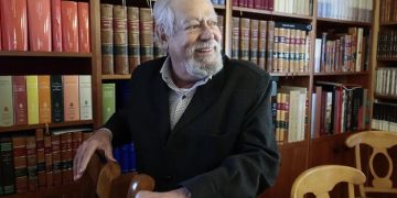 Escritor mexicano Gonzalo Celorio gana el Premio Cervantes 2025