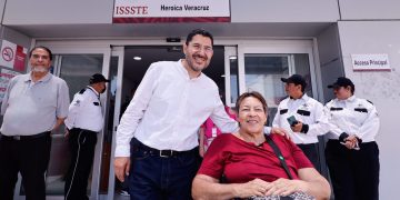 Mediante acuerdo, Veracruz reduce 50 % su deuda con el ISSSTE
