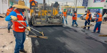 Realiza Ayuntamiento de Hermosillo mantenimiento mayor en calle Monteverde
