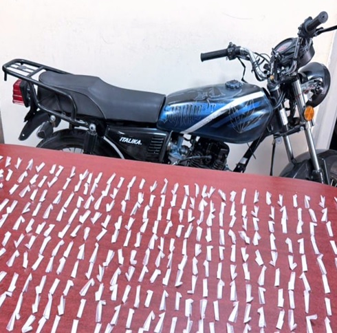 Incauta Policía Estatal y SEMAR 400 envoltorios de narcótico en detención durante operativo en Cajeme