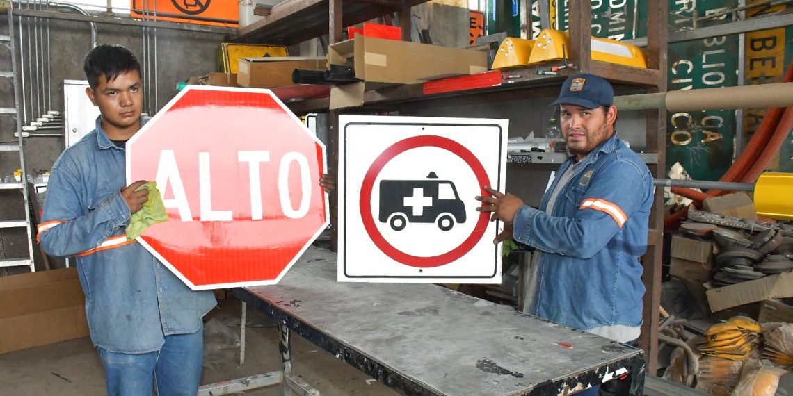 Avanza Gobierno Municipal en señalización y semaforización en Hermosillo