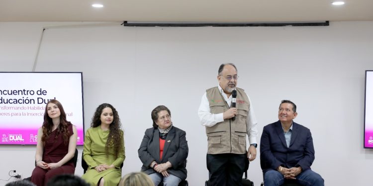 Cecyte Sonora realiza el Primer Encuentro de Educación Dual