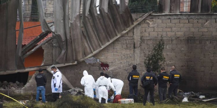 10 muertos y ningún sobreviviente tras desplome de avioneta en Edomex; regresaba de Acapulco