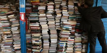 EU prohíbe libros de García Márquez, Isabel Allende y Laura Esquivel