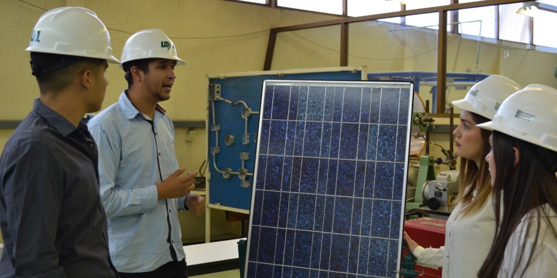 Recibe UTHermosillo donativo con valor de 15 mil dólares en beneficio de sus estudiantes