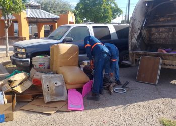 Retira Gobierno de Hermosillo 32 toneladas de cacharros al Norte de la ciudad