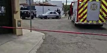 Muere trabajador de obra tras sufrir descarga eléctrica y quedar empalado en cerco en Santa Fe