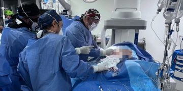 Realiza HRAE de Torreón del ISSSTE en Coahuila primera colocación de implante de válvula aórtica