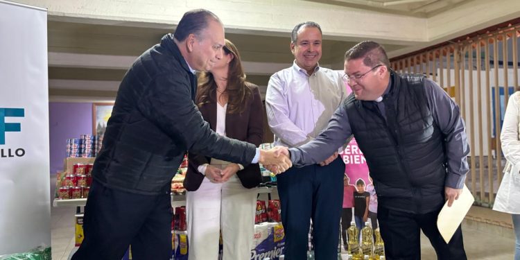 Hospital San José realiza donación a hogares la providencia