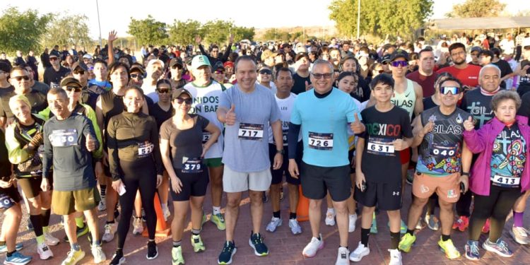 Se realiza con gran éxito la tradicional Carrera del Policía; participan más de 600 corredores
