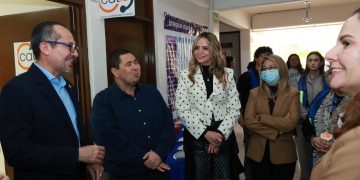 Inaugura Unison nueva área del Centro de Atención Telefónica de Intervención en Crisis