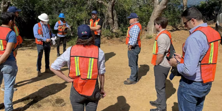 FGR identifica 5 cuerpos de mineros secuestrados en fosa de Concordia; hallan más restos