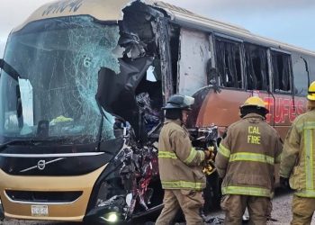 Accidente en tramo Sonoyta-Caborca, Sonora deja cinco muertos y 25 lesionados