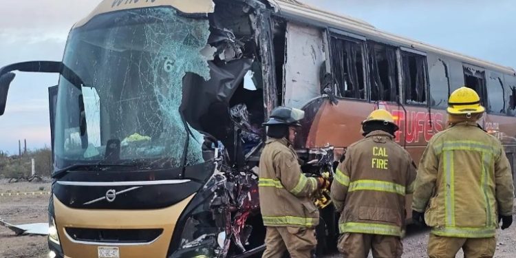 Accidente en tramo Sonoyta-Caborca, Sonora deja cinco muertos y 25 lesionados