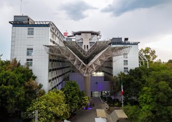 Centro Médico Nacional “20 de Noviembre” del ISSSTE, entre los 10 mejores hospitales del país: Martí Batres