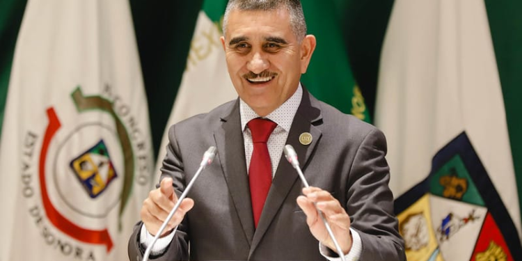 Diputado Oscar Ortiz propone revisar el cobro de impuestos al tiempo extra