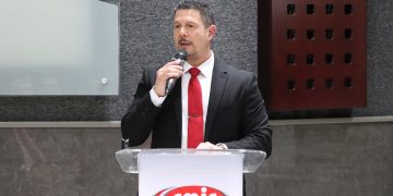 Santiago René Gluyas Ozuna asume la presidencia de CMIC Sonora