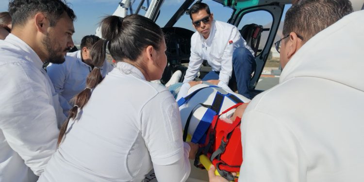 Capacita Hospital Regional del ISSSTE en Jalisco a personal en seguridad de traslados médicos vía aérea