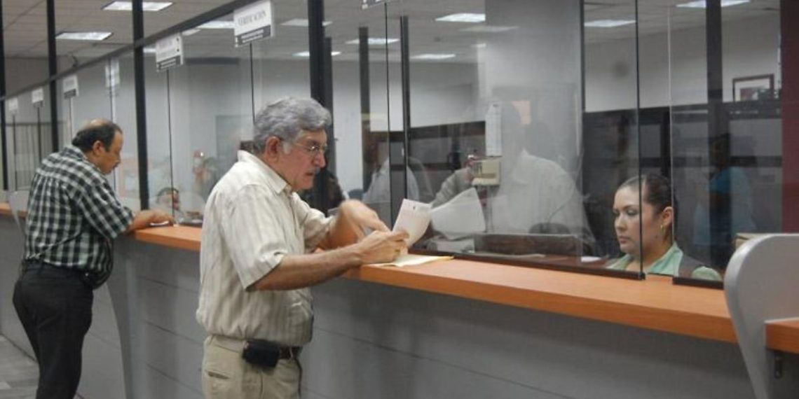 Gobierno de Sonora mantiene descuentos en revalidación vehicular 2026