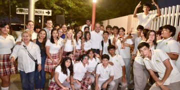 Invierte Toño Astiazarán en seguridad de las familias con tramos iluminados de Camina Segura