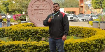 Es búho el mejor lanzador de martillo en México