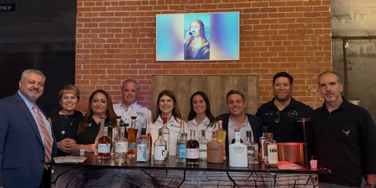 Consejo del Bacanora logra presencia internacional con actividades en Arizona