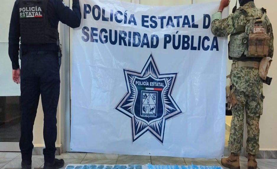 Policías Estatales y Defensa aseguran 397 envoltorios de narcótico en Caborca