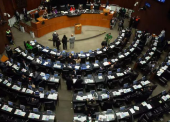 Senadores se aumentan el sueldo a más de 132 mil pesos mensuales