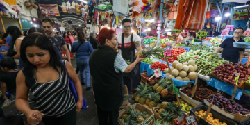Jitomate, limón, papa y otras frutas y verduras presionan “gravemente” bolsillo de los mexicanos