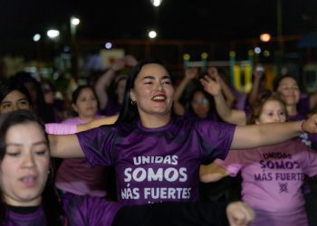 Promueve ISJ la participación de las mujeres con clase masiva de zumba