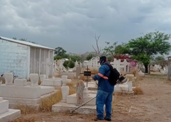 Realiza Gobierno de Hermosillo limpieza en panteones con motivo del 10 de mayo
