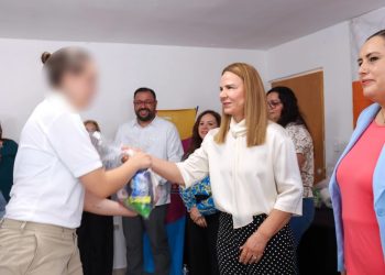 Reciben jóvenes en proceso de reinserción social del ITAMA apoyos de DIF Sonora