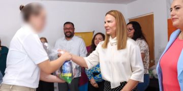 Reciben jóvenes en proceso de reinserción social del ITAMA apoyos de DIF Sonora