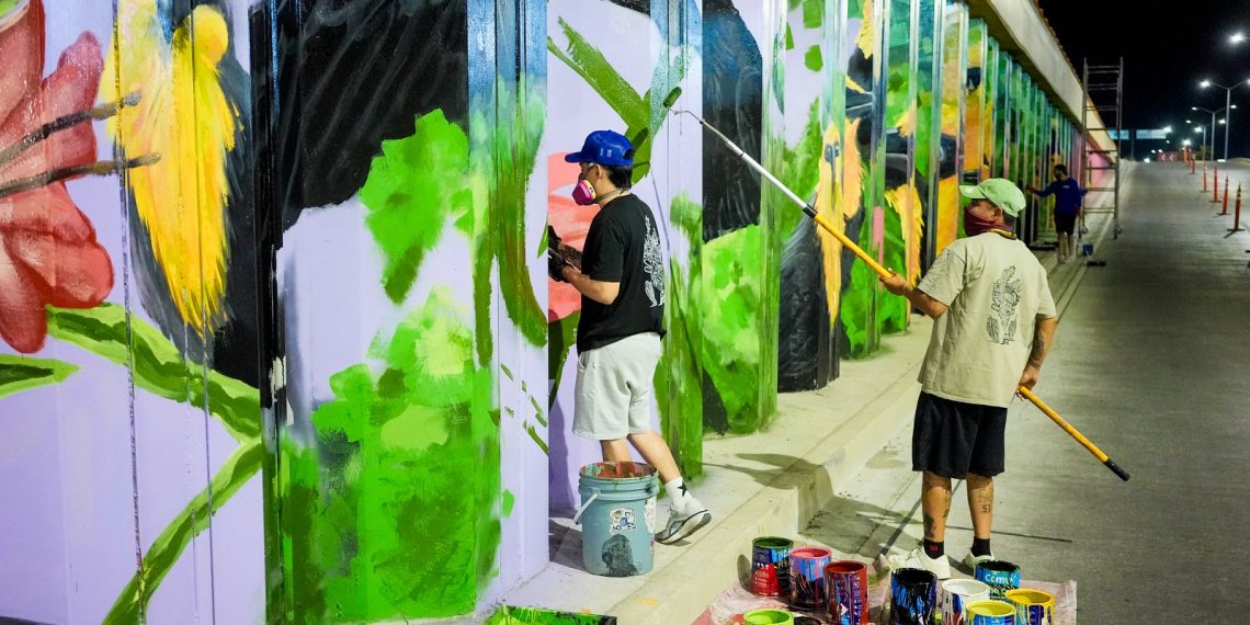 Avanza intervención mural en el paso a desnivel de Colosio y Solidaridad en Hermosillo