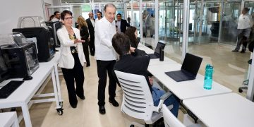 Gobernador Durazo profesionaliza a 350 mil sonorenses en inteligencia artificial con Microsoft