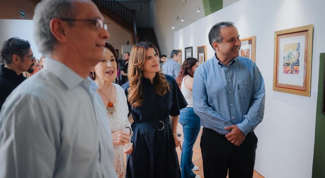 Inauguran Toño Astiazarán y Patty Ruibal Fiestas del Pitic 2026 con exposición de arte visual CROMA