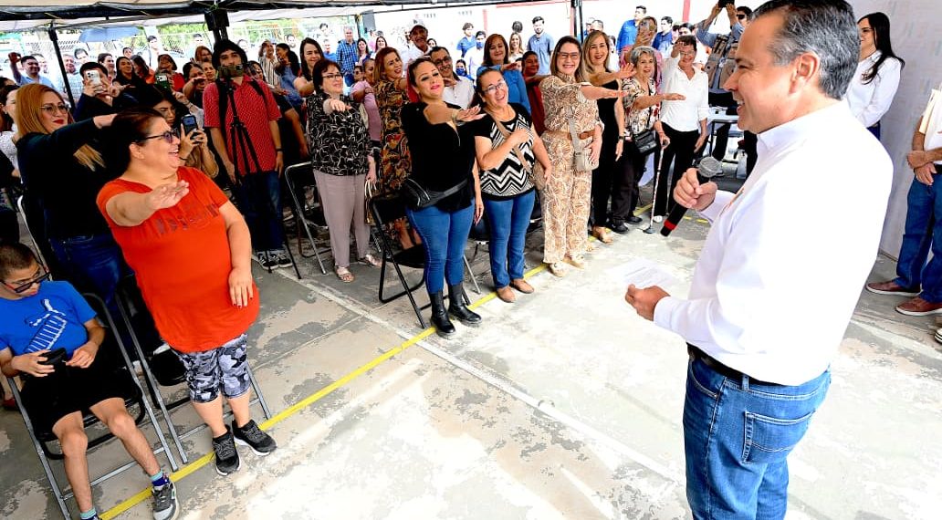 Apoya Toño Astiazarán con jornada de descacharre y salud a familias de la colonia Las Villas