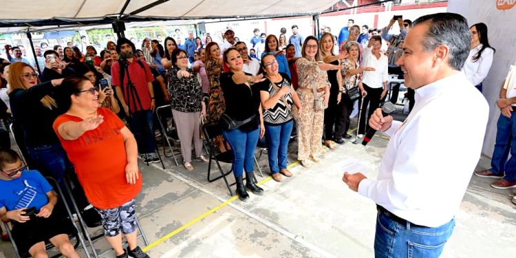 Apoya Toño Astiazarán con jornada de descacharre y salud a familias de la colonia Las Villas